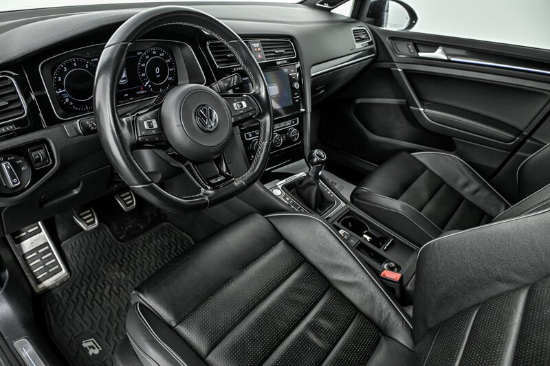 Used 2019 Volkswagen Golf 4-Door AWD/4WD image 14