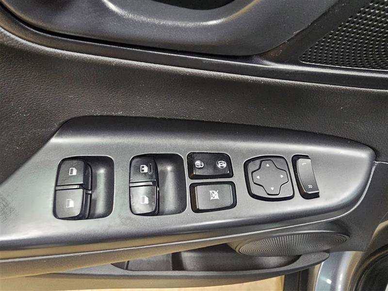 Used 2021 Hyundai Kona SE w/ Cargo Package image 22