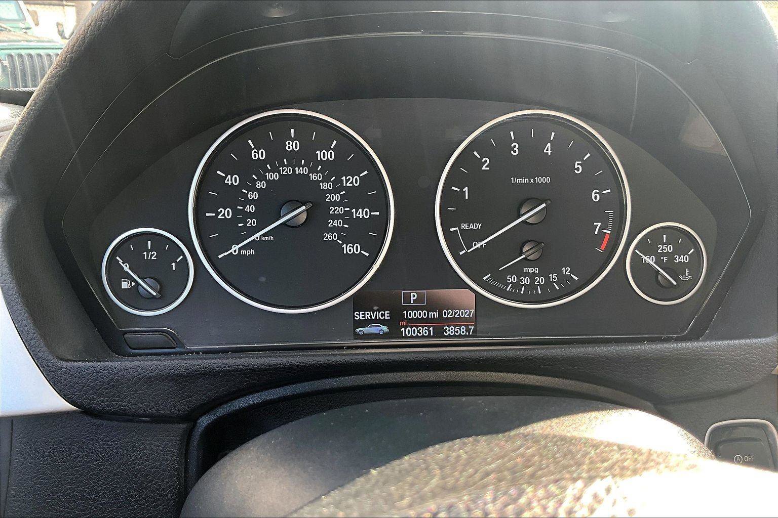 Used 2016 BMW 320i Sedan RWD image 13