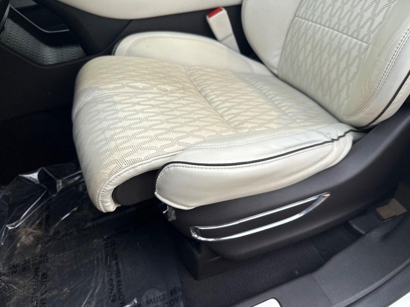 Certified 2020 Lincoln Aviator Black Label AWD/4WD image 32