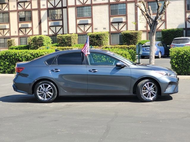 Used 2022 Kia Forte LXS image 4