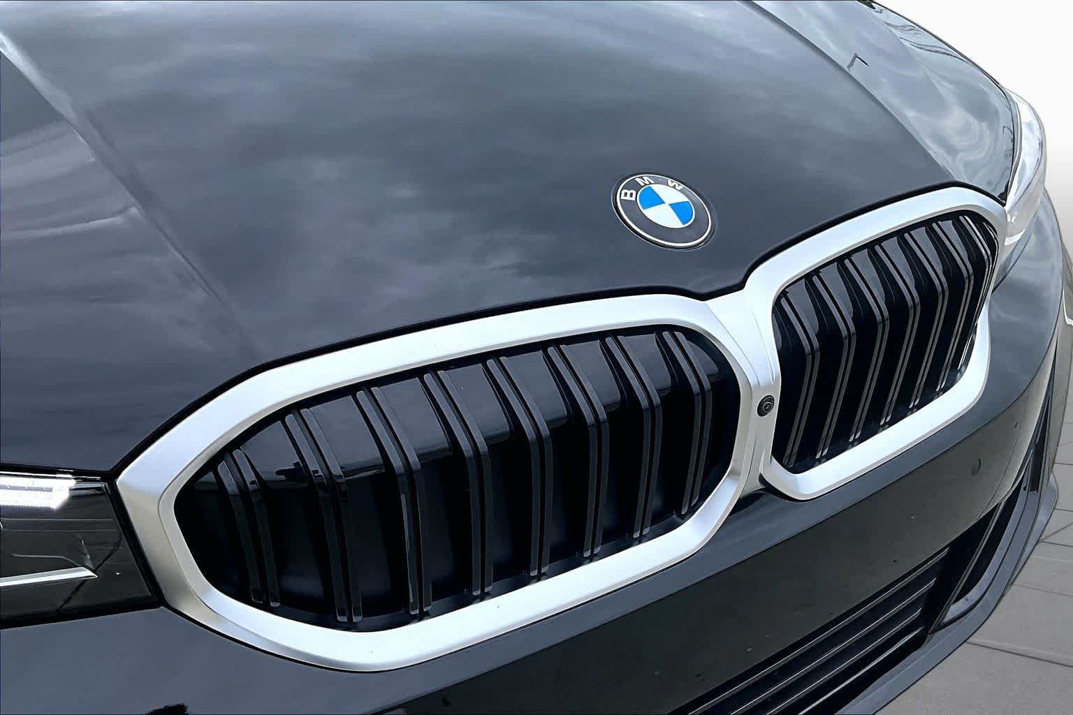 Used 2026 BMW 330i xDrive Sedan w/ Convenience Package AWD/4WD image 29