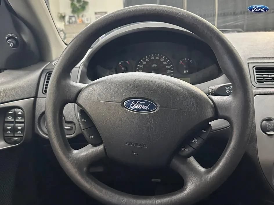 Used 2007 Ford Focus S FWD image 19