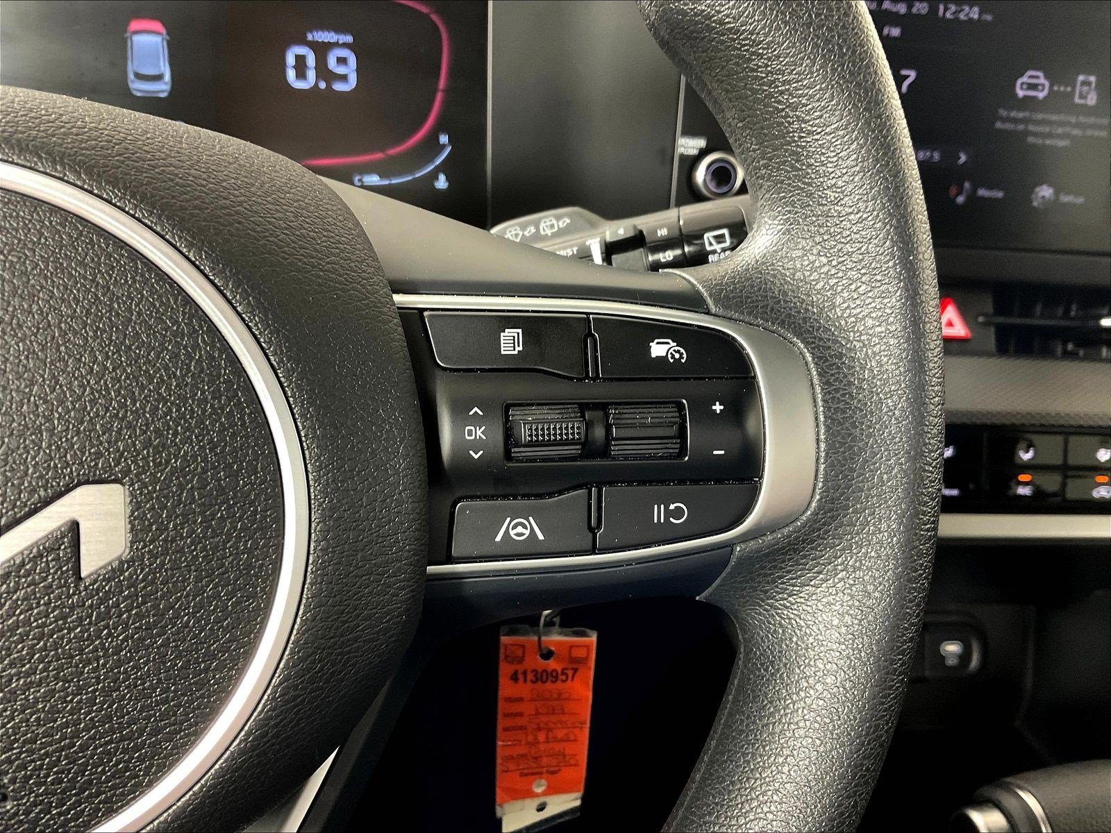Used 2025 Kia Sportage LX AWD/4WD image 12