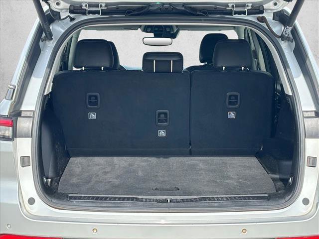 Used 2023 Jeep Grand Cherokee Limited image 7