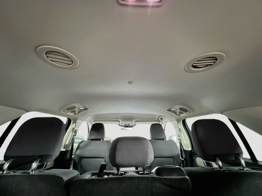 Used 2026 Ford Explorer Active AWD/4WD image 38