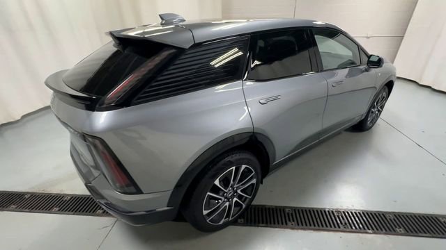 Certified 2025 Cadillac Optiq Sport 2 w/ LPO, Floor Liner Package image 8