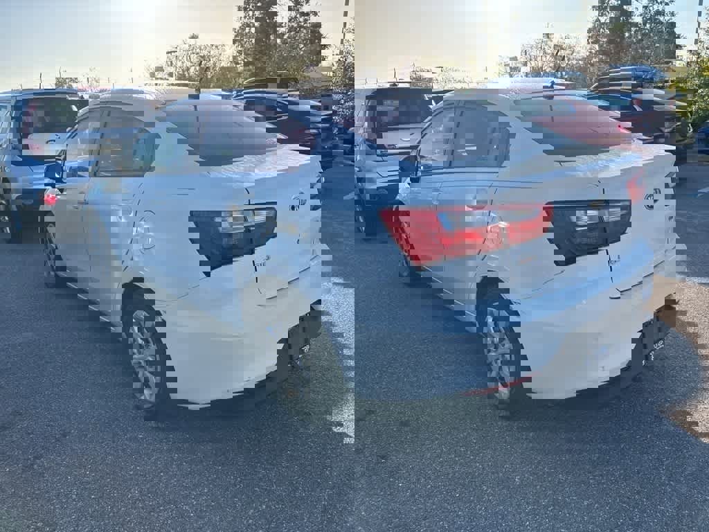 Used 2016 Kia Rio LX image 2