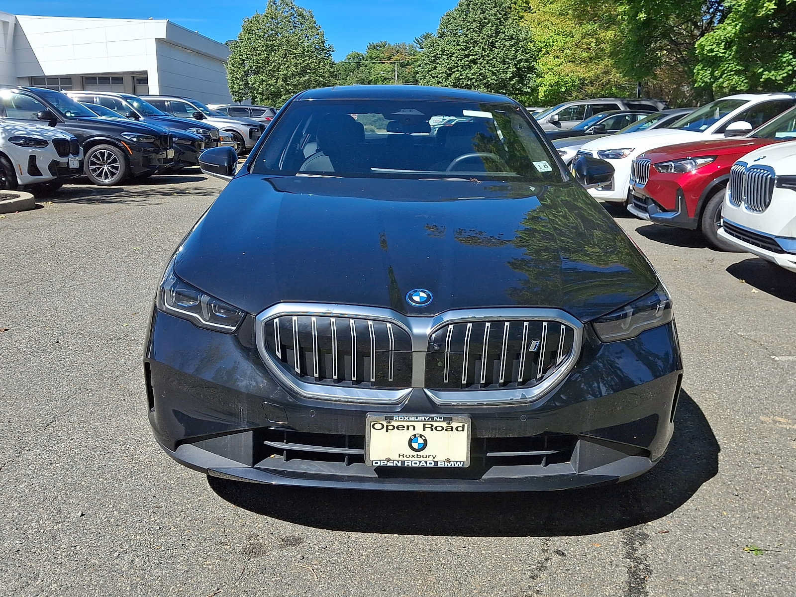 Used 2024 BMW i5 eDrive40i w/ Premium Package RWD image 2