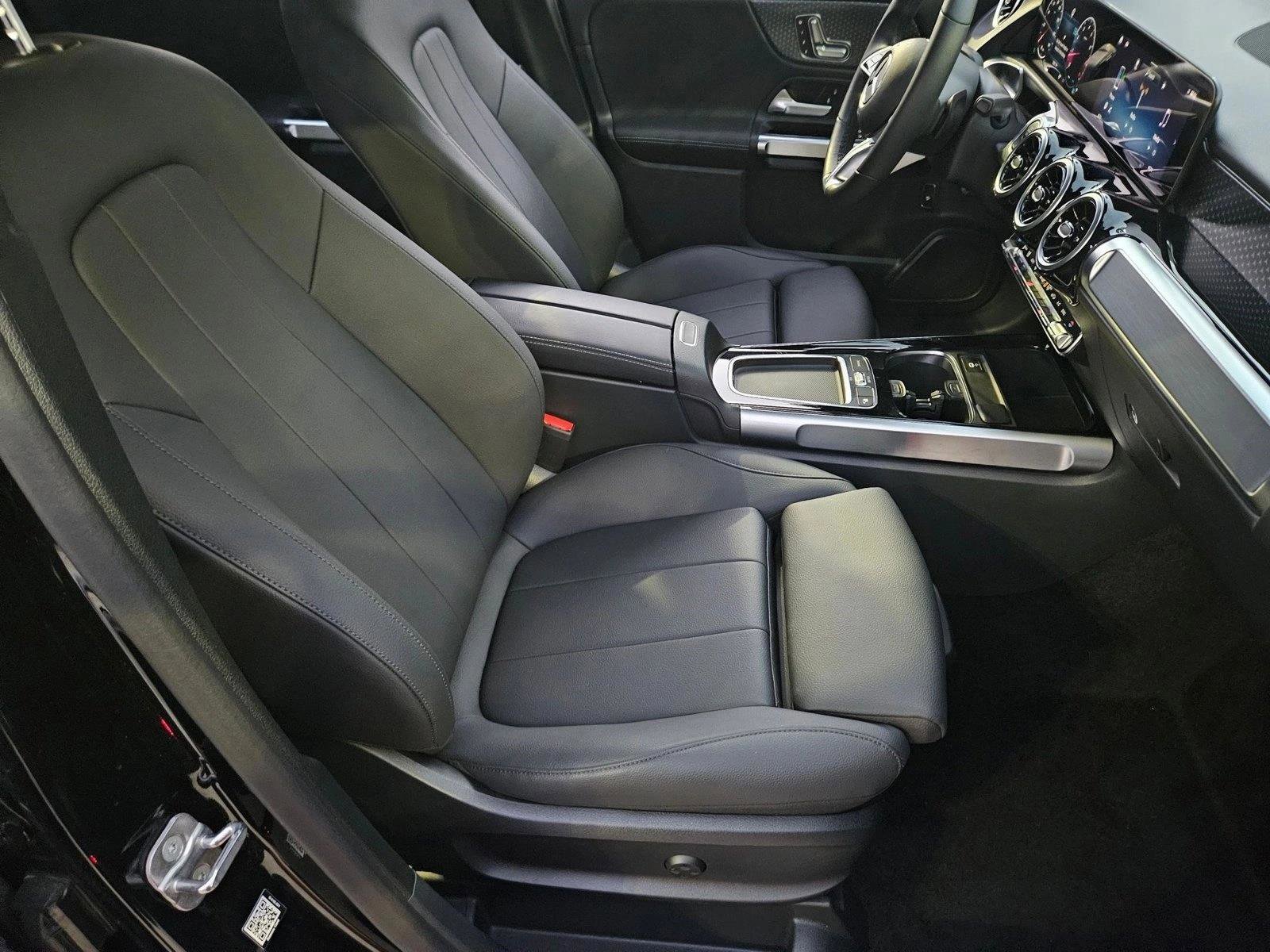Used 2025 Mercedes-Benz GLB 250 image 19