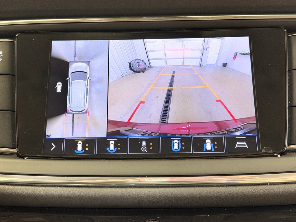 Used 2020 Buick Enclave Essence w/ Sound and Sites Package FWD image 57