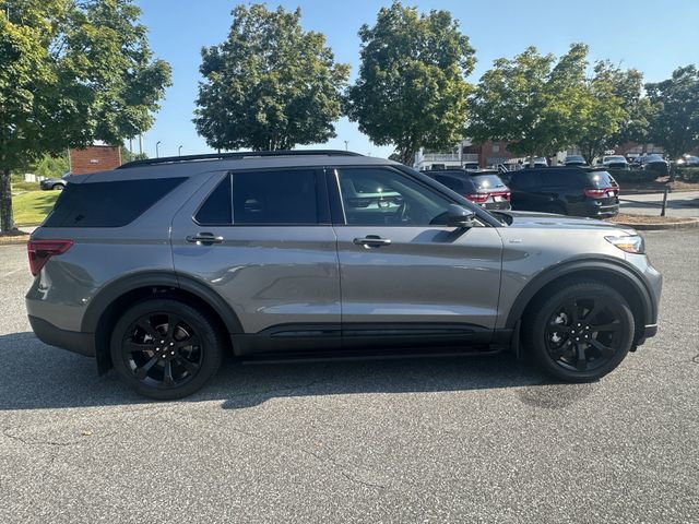 Used 2024 Ford Explorer ST-Line w/ Class IV Trailer Tow Package RWD image 6