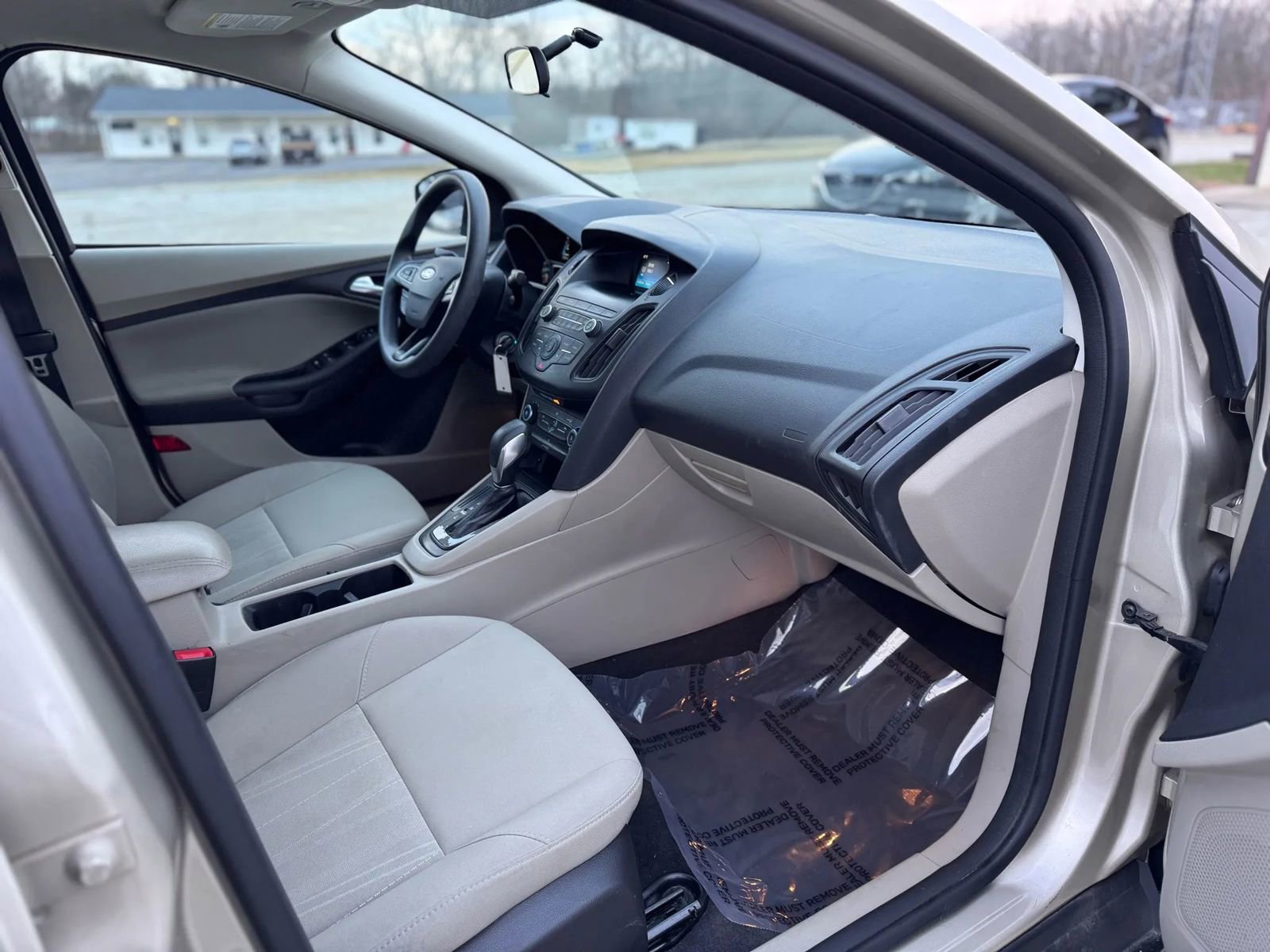 Used 2018 Ford Focus SE FWD image 22