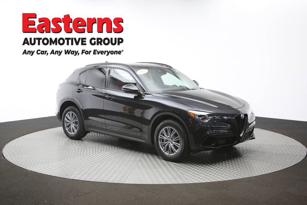 Used 2024 Alfa Romeo Stelvio Sprint image 49