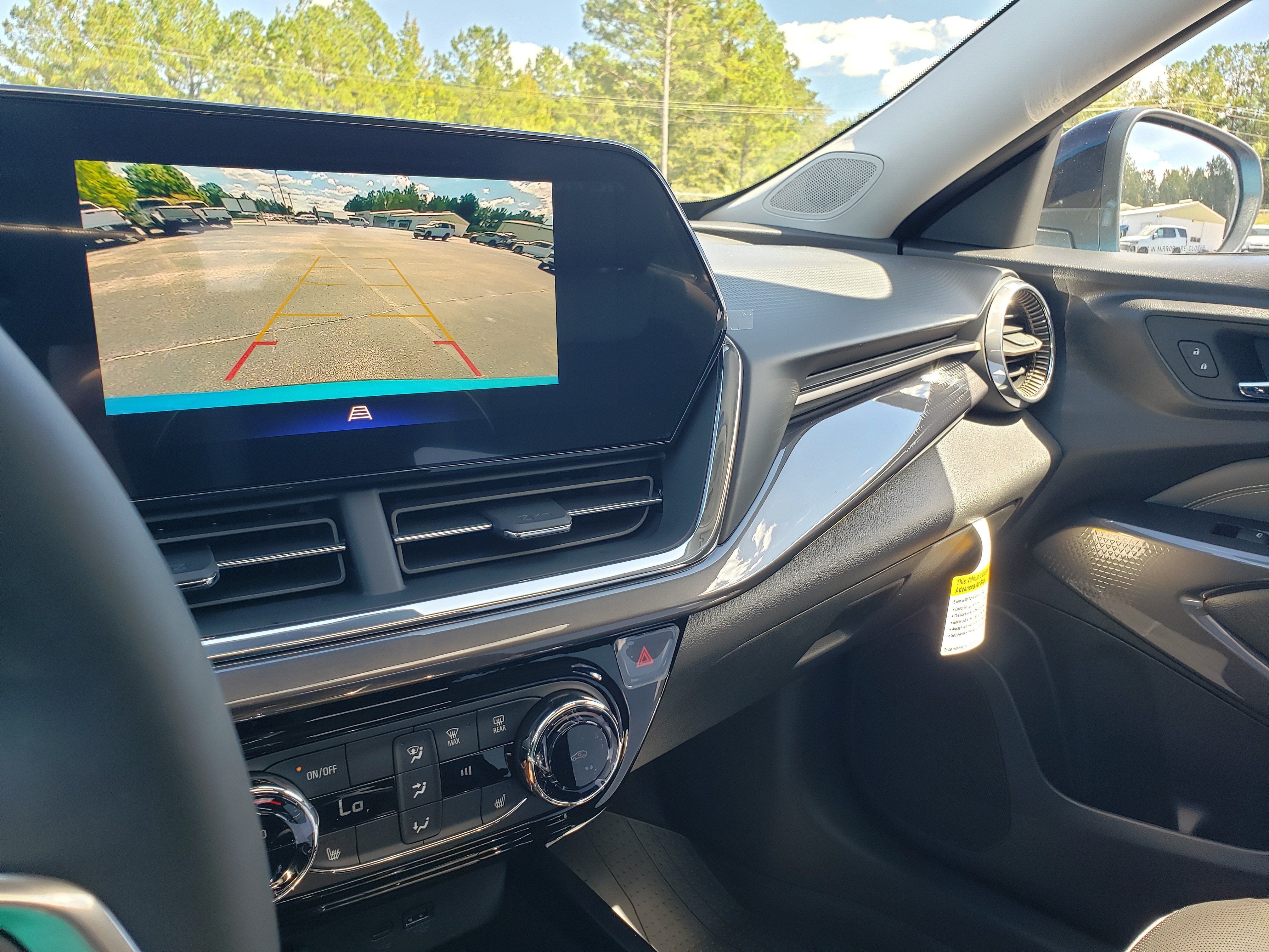 New 2026 Chevrolet Trax ACTIV w/ Sunroof Package FWD image 39