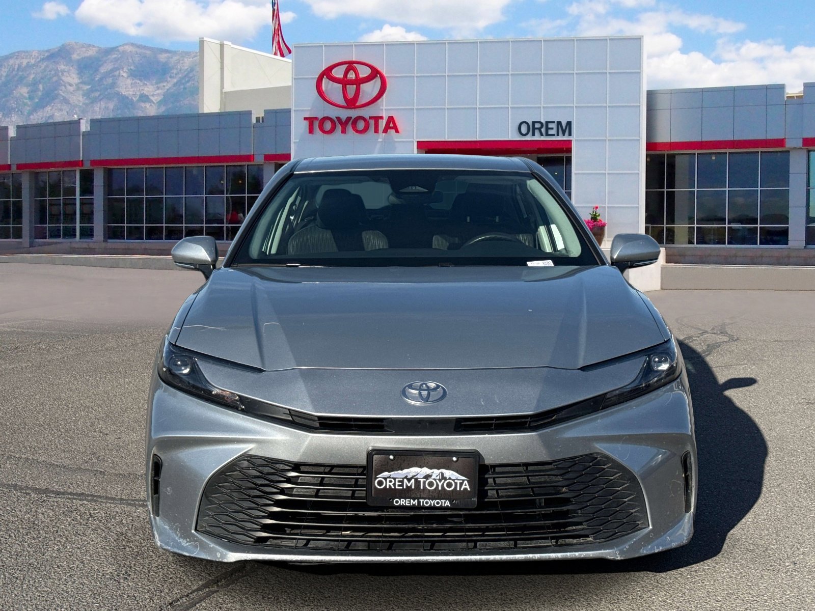 Used 2025 Toyota Camry LE FWD image 2