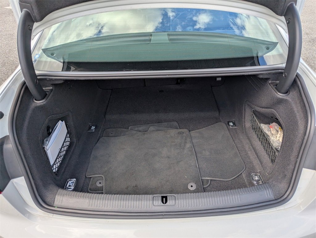 Used 2024 Audi A4 2.0T Premium Plus image 17