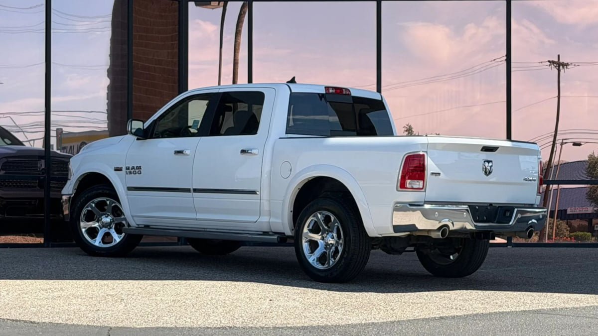 Used 2016 RAM 1500 Laramie w/ Convenience Group AWD/4WD image 9