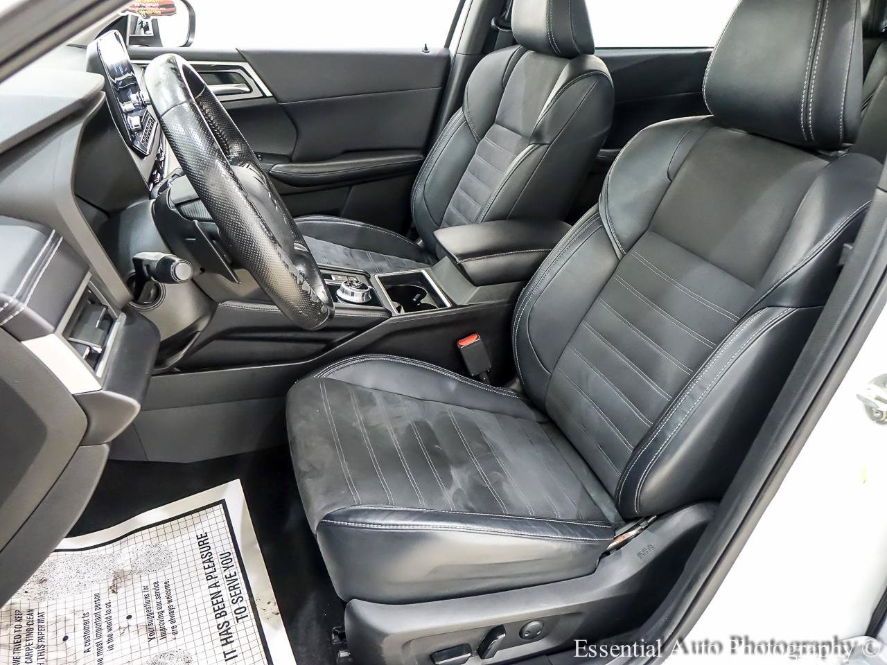 Used 2023 Mitsubishi Outlander SE FWD image 13