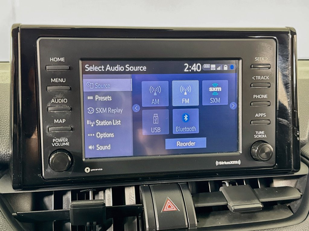 Used 2022 Toyota RAV4 LE AWD/4WD image 32