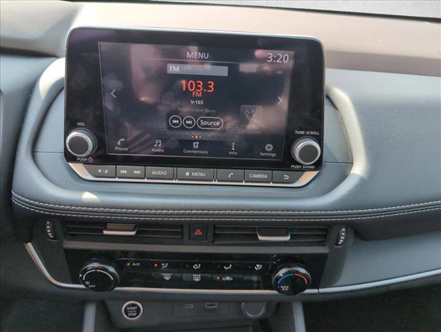 Used 2023 Nissan Rogue S image 14