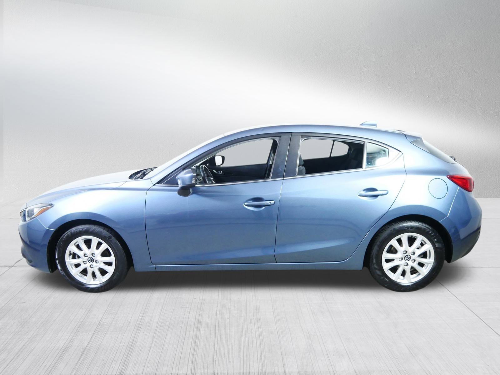 Used 2015 MAZDA MAZDA3 i Touring w/ Technology Package image 4