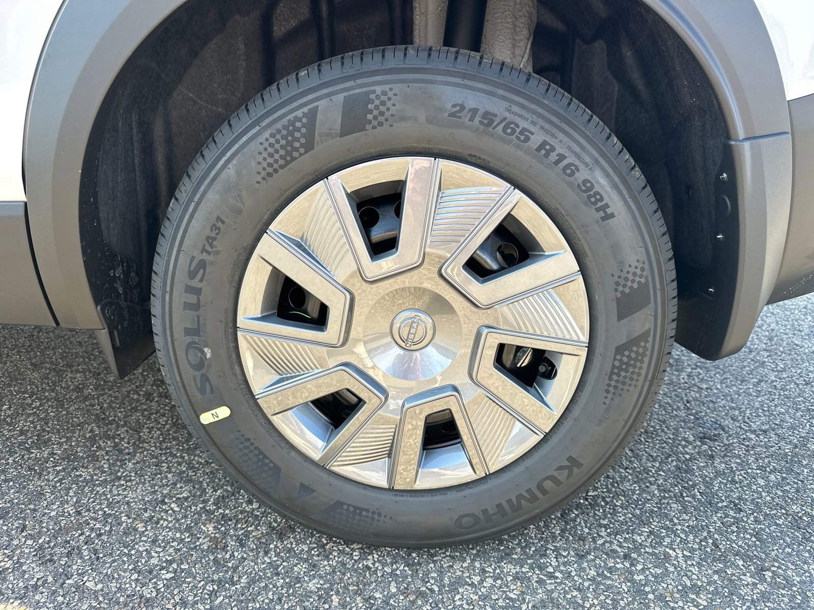 New 2026 Nissan Kicks S w/ Charging Package image 19