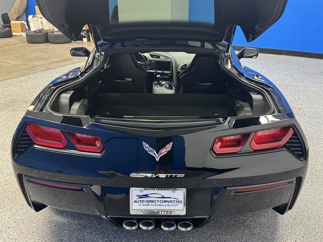 Used 2019 Chevrolet Corvette Stingray Coupe w/ 1LT RWD image 25