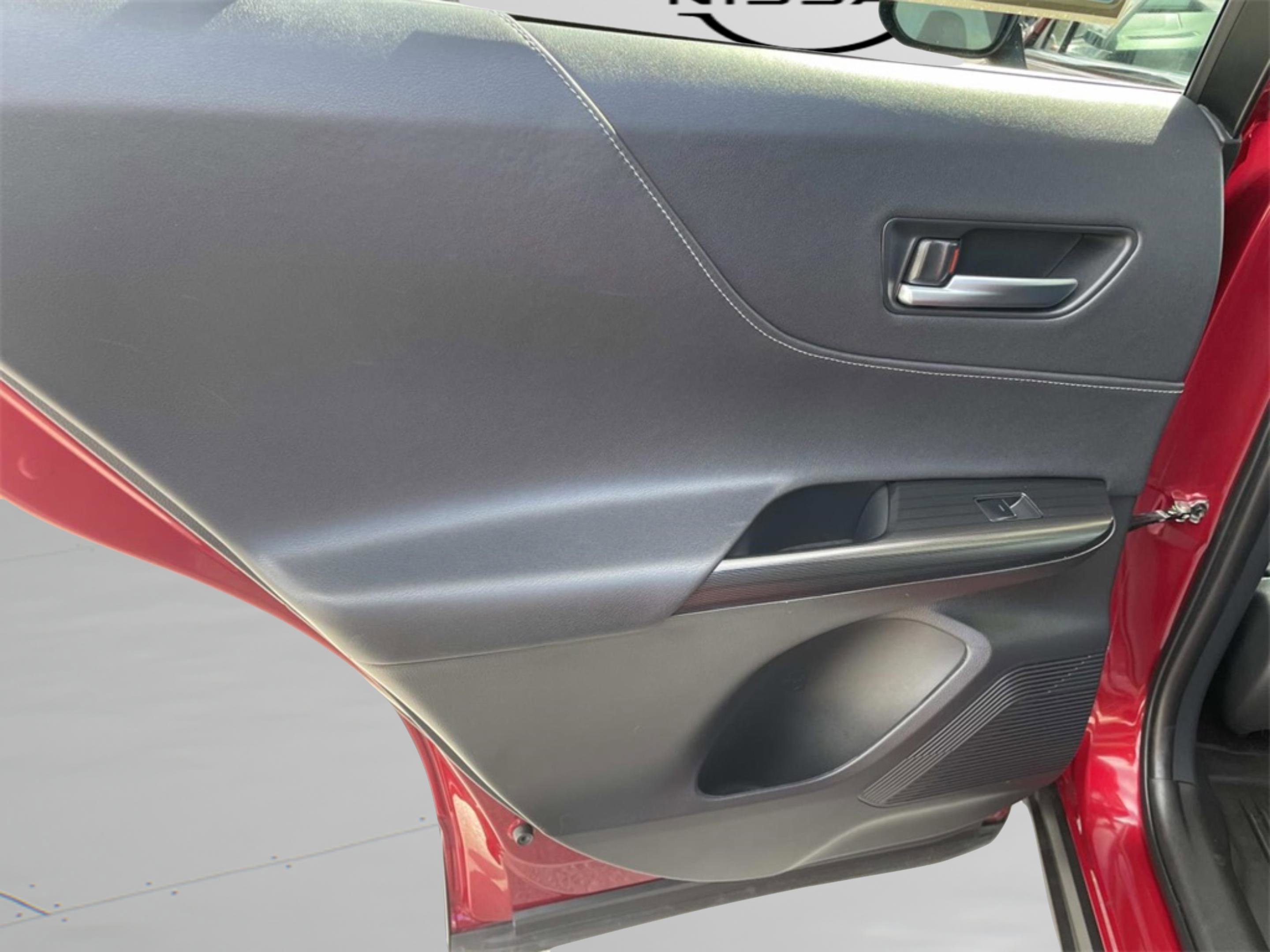 Used 2024 Toyota Venza Limited image 12