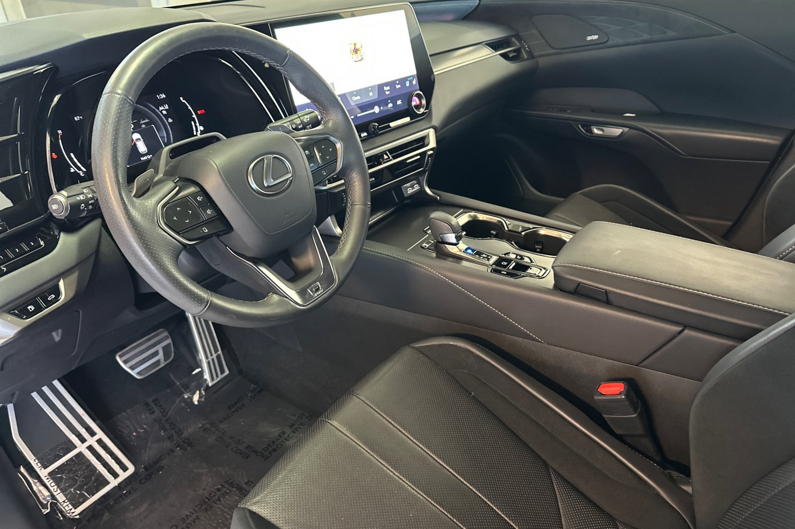 Used 2024 Lexus RX 500h F Sport w/ Convenience Package AWD/4WD image 4