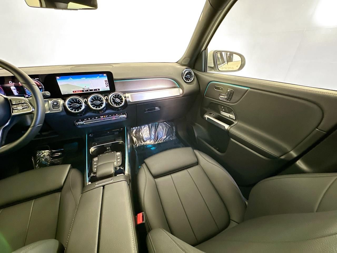 Used 2023 Mercedes-Benz EQB 350 4MATIC SUV w/ Exclusive Package image 12