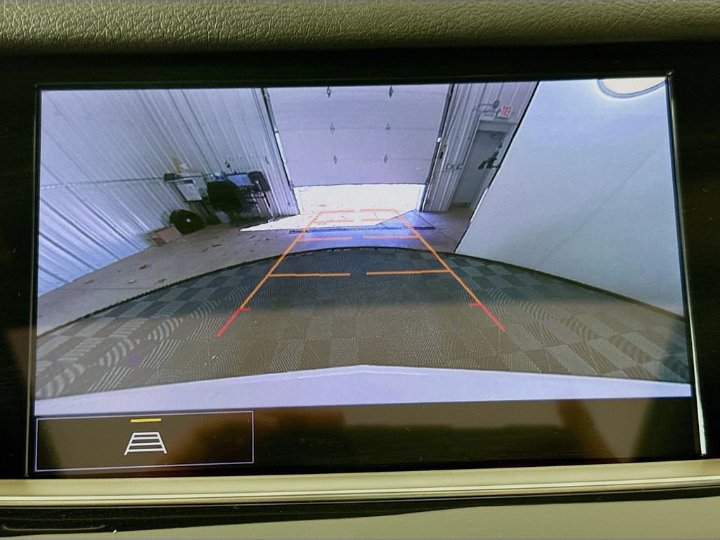 Used 2025 Cadillac XT6 Luxury FWD image 14