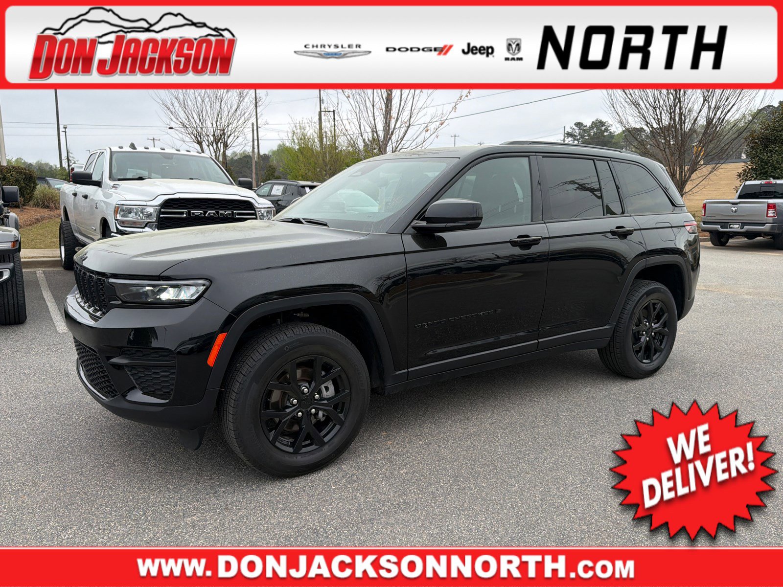 Used 2025 Jeep Grand Cherokee Altitude image 1