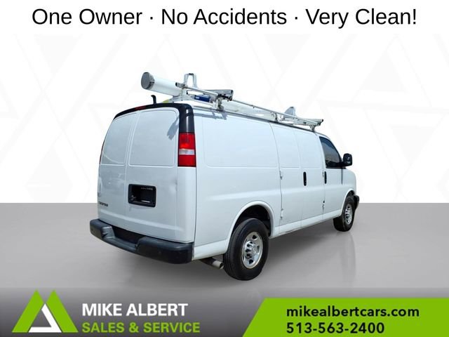 Used 2021 Chevrolet Express 3500 w/ Driver Convenience Package RWD image 7