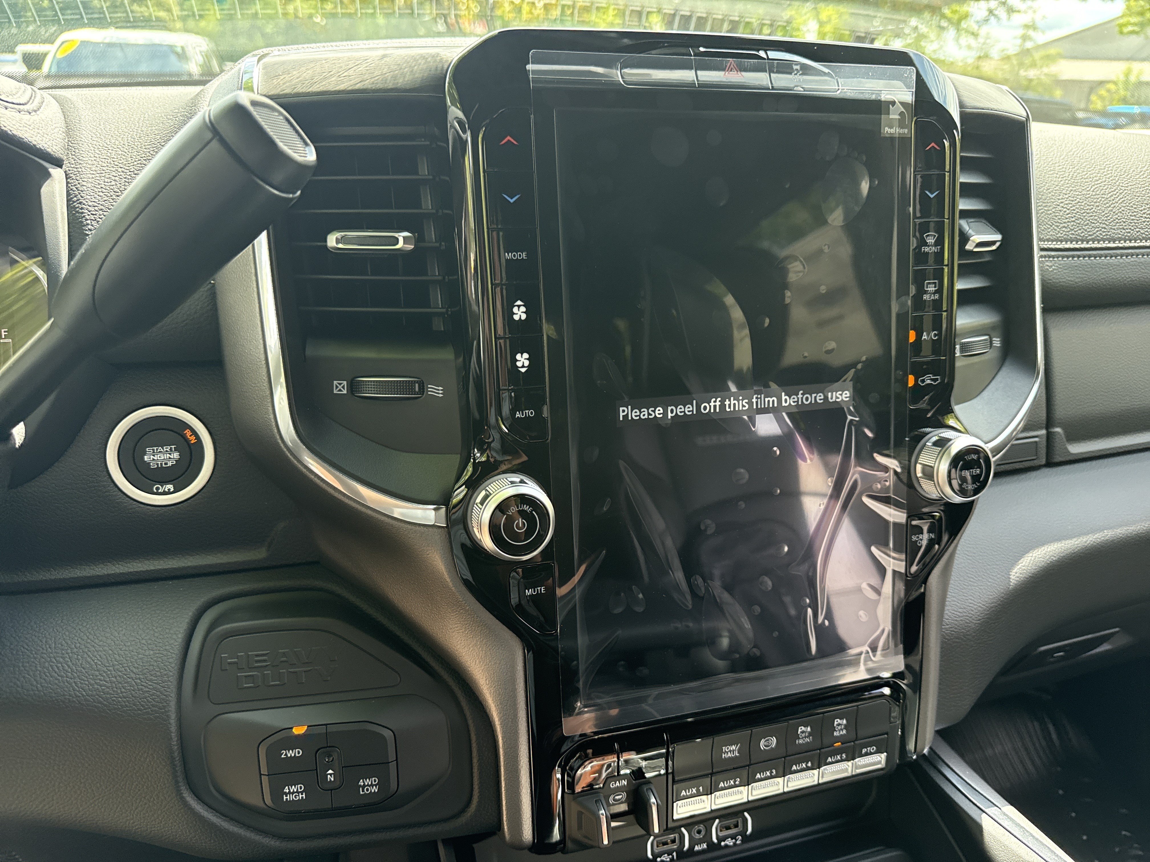 New 2026 RAM 5500 4x4 Crew Cab w/ Laramie Trim Package image 26