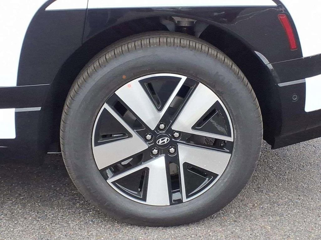 New 2026 Hyundai Ioniq 9 SEL image 12