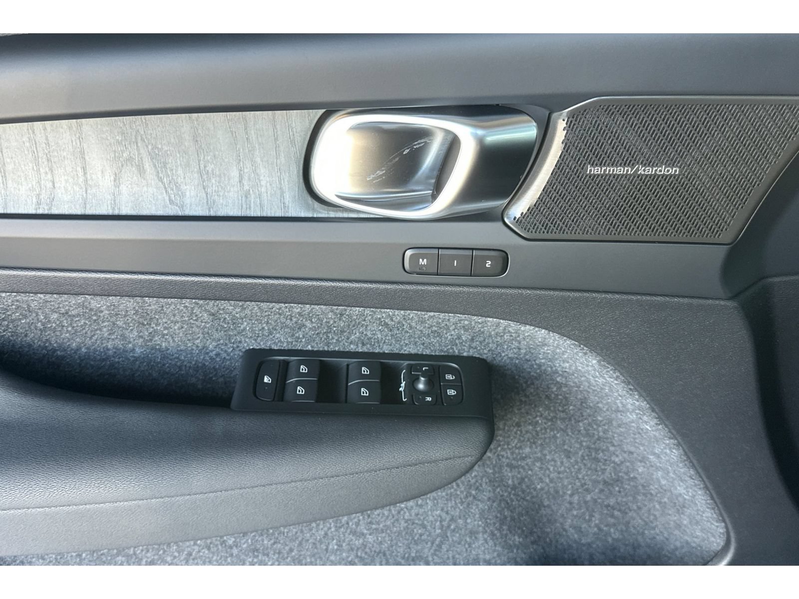 New 2026 Volvo XC40 B5 Plus w/ Climate Package AWD/4WD image 14
