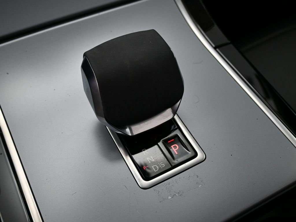 Used 2025 Land Rover Range Rover Velar S image 31