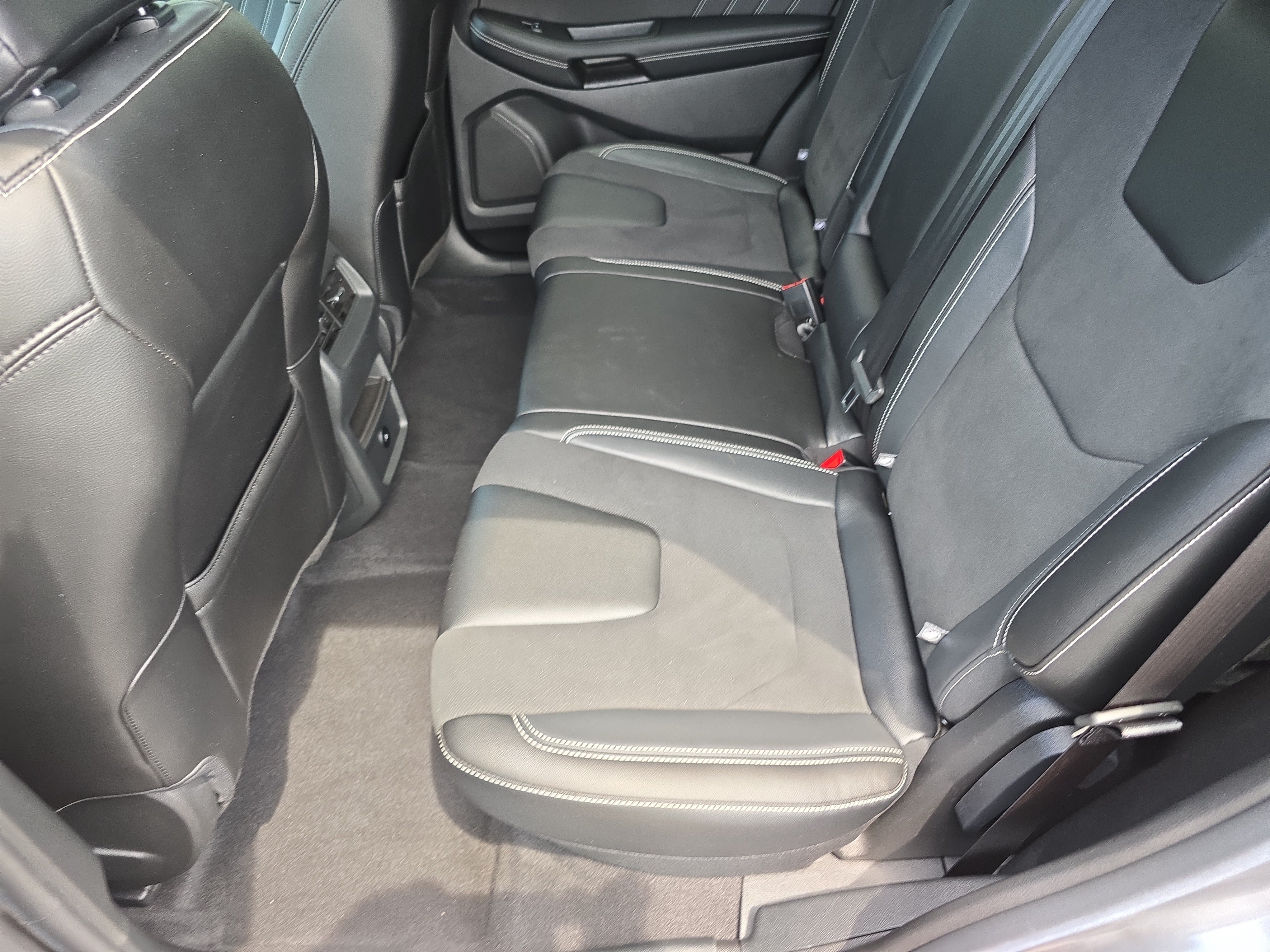 Used 2023 Ford Edge ST AWD/4WD image 15