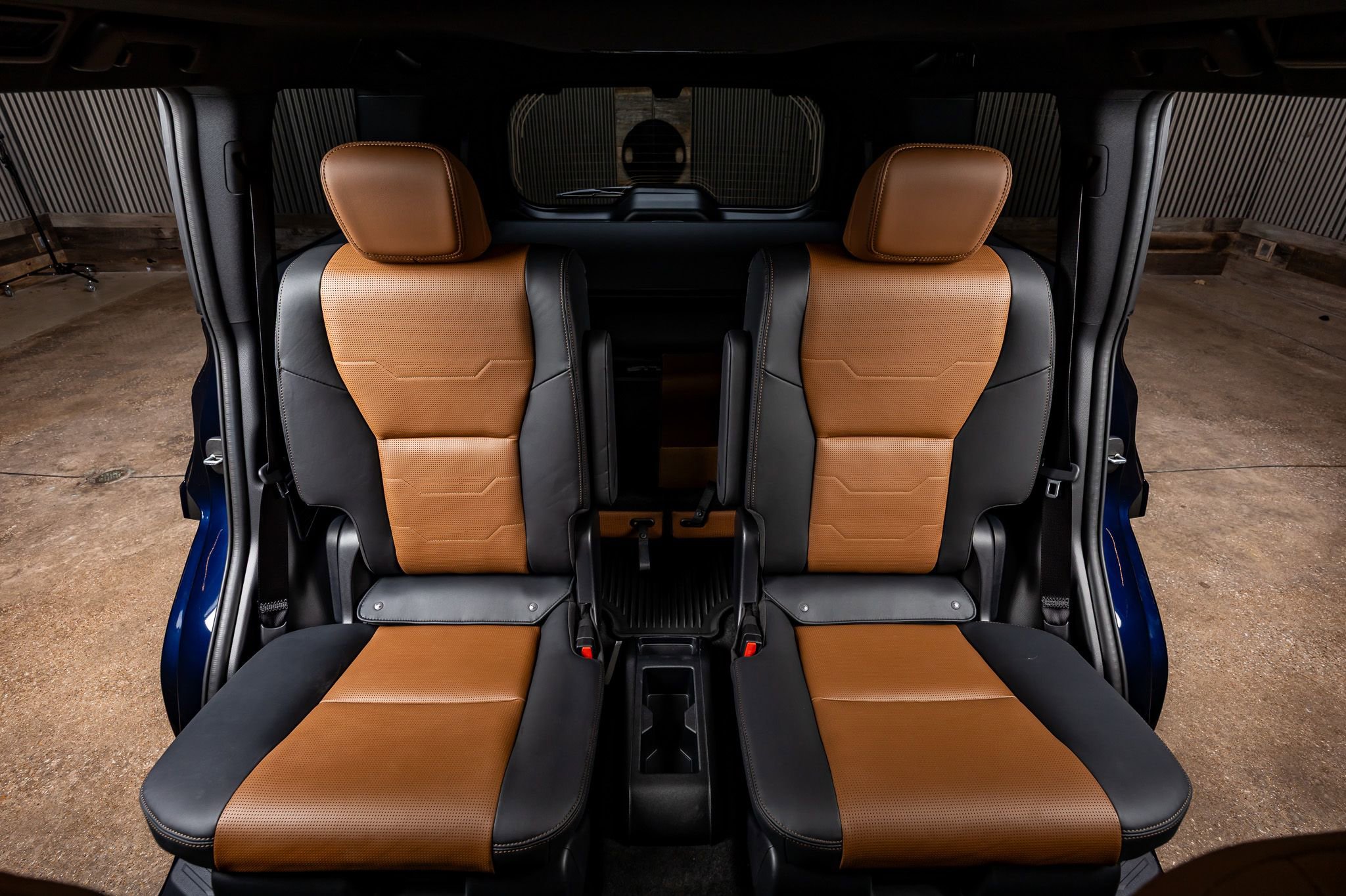 Used 2025 Lexus GX 550 w/ Accessory Package (2T) image 34