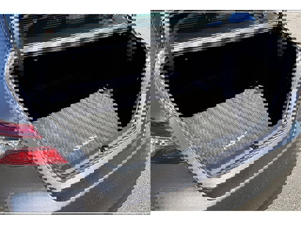 Used 2023 Toyota Camry XLE image 10