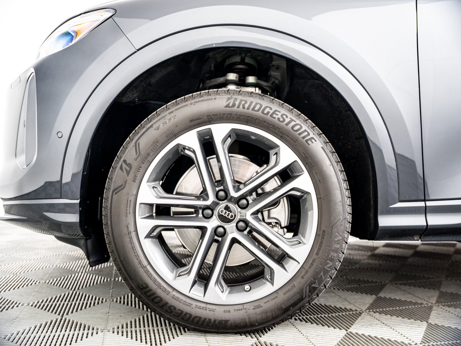 Certified 2025 Audi Q5 Premium w/ Premium Plus AWD/4WD image 4
