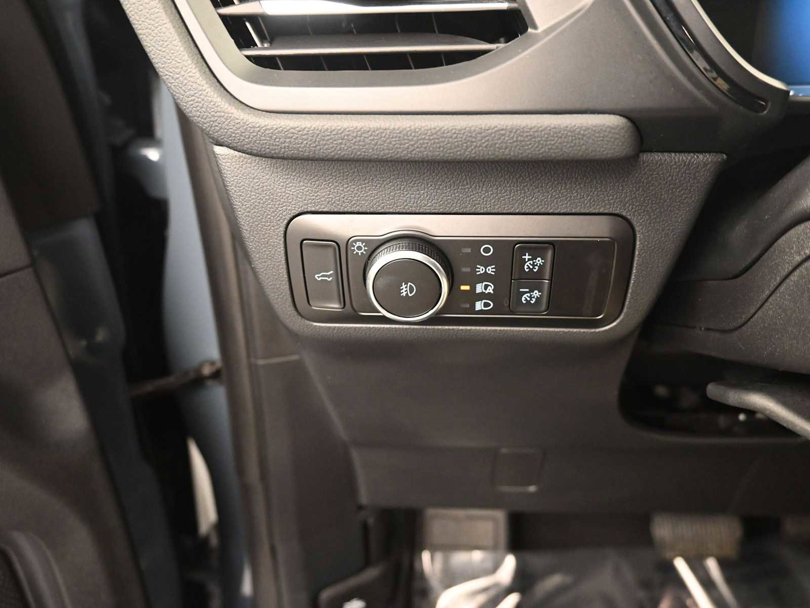 Used 2025 Ford Escape ST-Line Select image 19