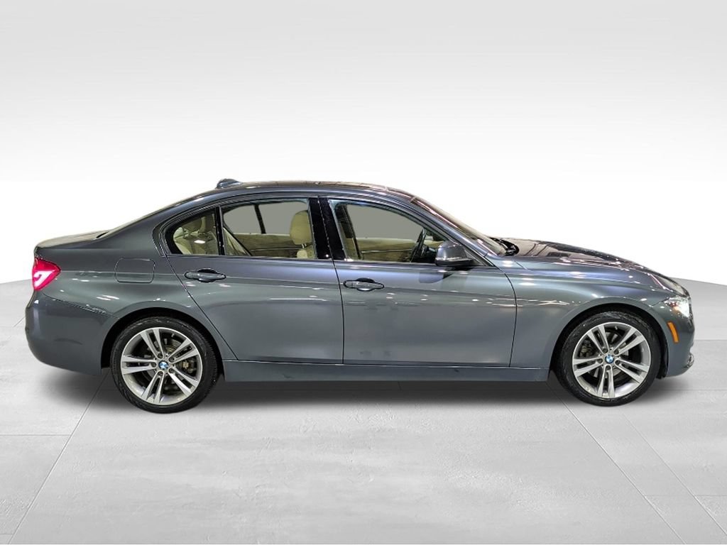 Used 2016 BMW 328i Sedan RWD image 4