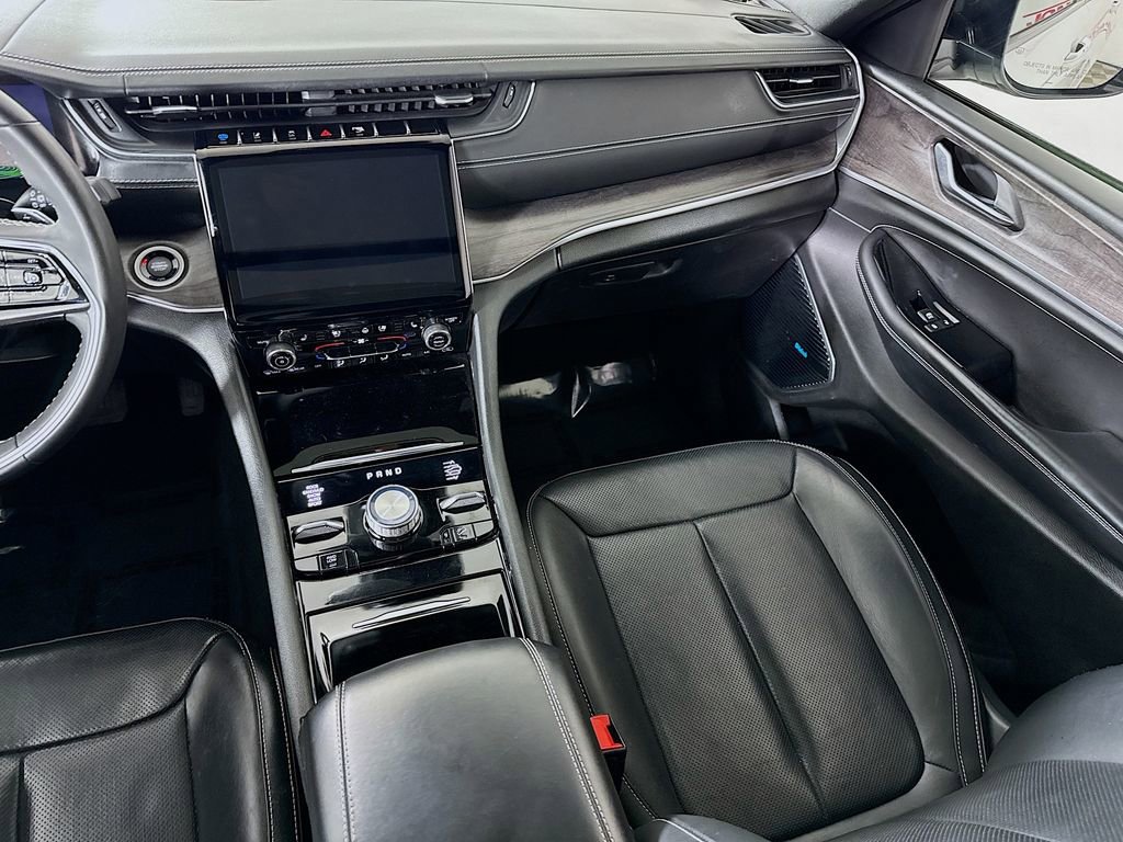 Used 2022 Jeep Grand Cherokee Overland image 29