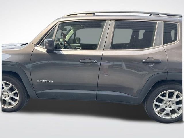 Used 2018 Jeep Renegade Latitude FWD image 9