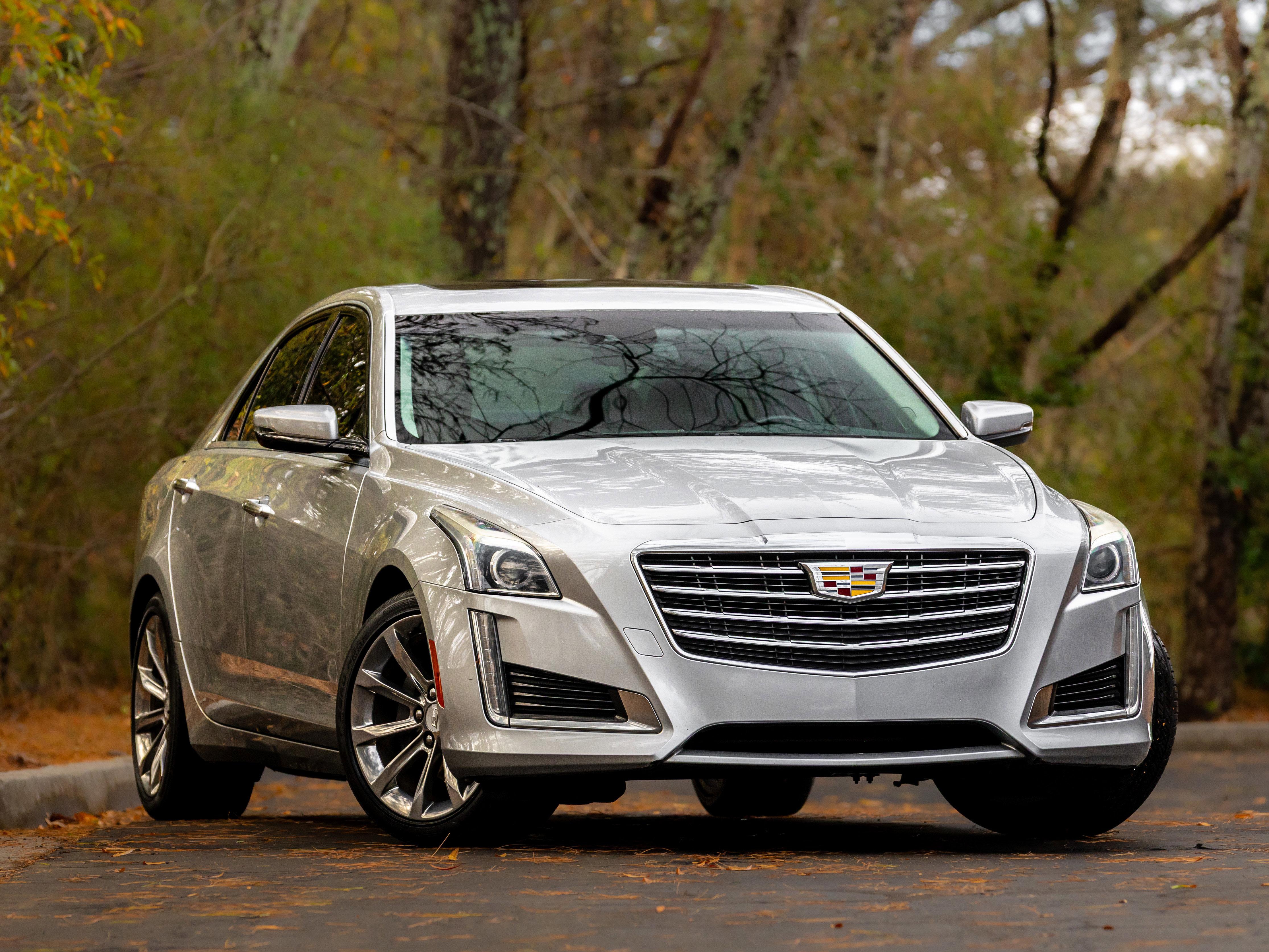 Used 2019 Cadillac CTS Luxury image 1