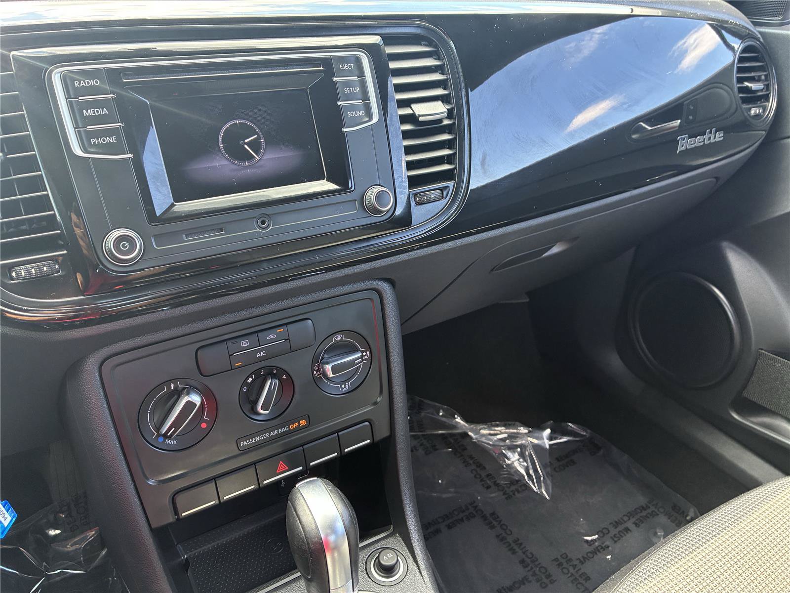 Used 2019 Volkswagen Beetle 2.0T S FWD image 26
