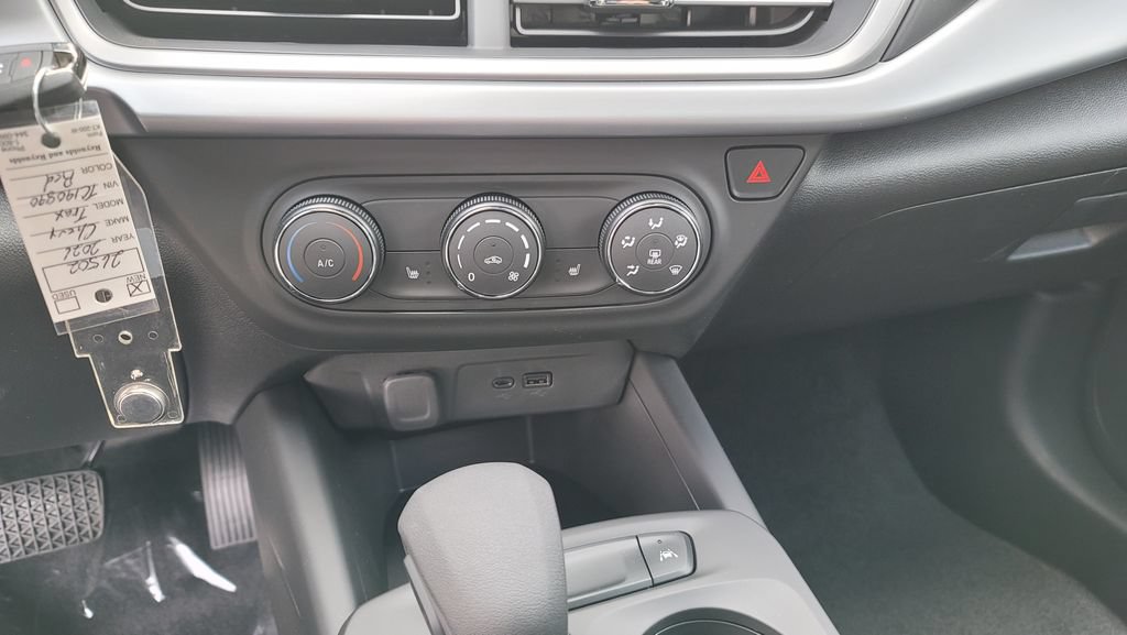 New 2026 Chevrolet Trax LS w/ LS Convenience Package FWD image 22