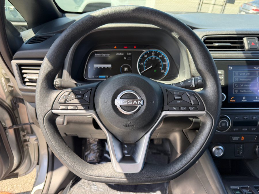 Used 2025 Nissan Leaf S FWD image 11